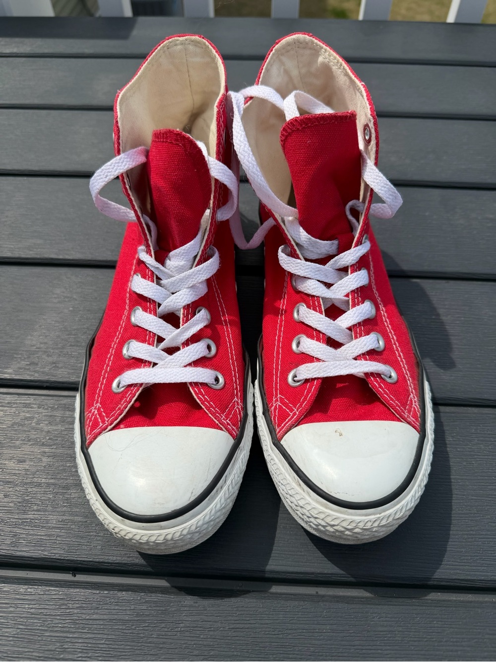 Converse Red High Top Chuck Taylor All Star Sneakers Men’s 7 Woman’s 9 - Picture 2 of 8